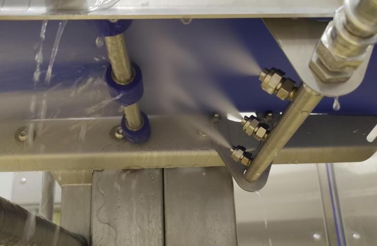 Hygiene first: automatic cleaning system